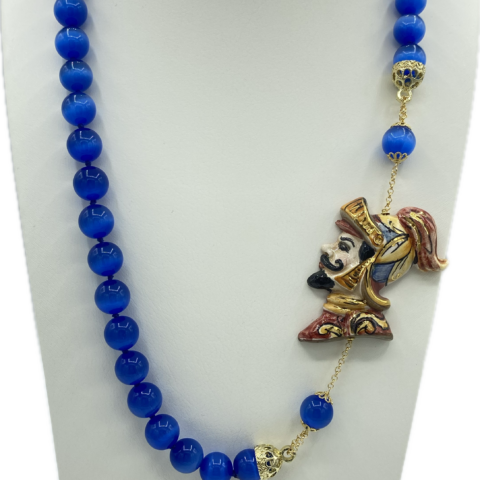 Collana in occhio di Gatto Blu con il paladino Orlando in ceramica
