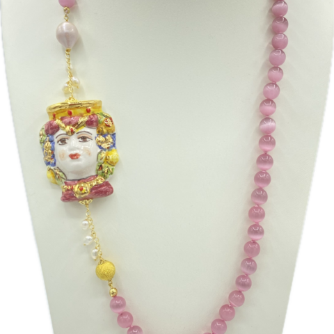 Collana in Occhio di Gatto Rosa con Testa di Moro Donna in ceramica