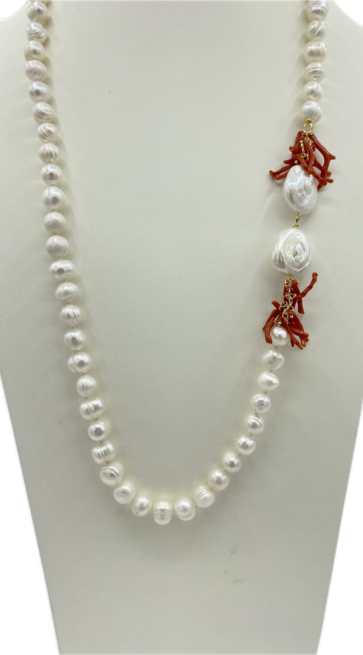 Collana Perle di Fiume con Madreperla e Corallo Rosso