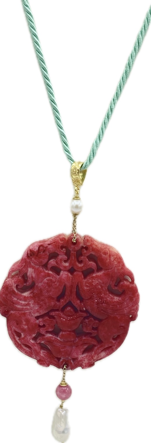 Ciondolo in Giada Fucsia con Perla Scaramazza su Cordoncino Tiffany