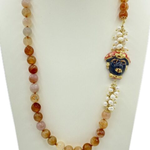 Collana in Corniola con Testa di Moro in Ceramica Dipinta a Mano