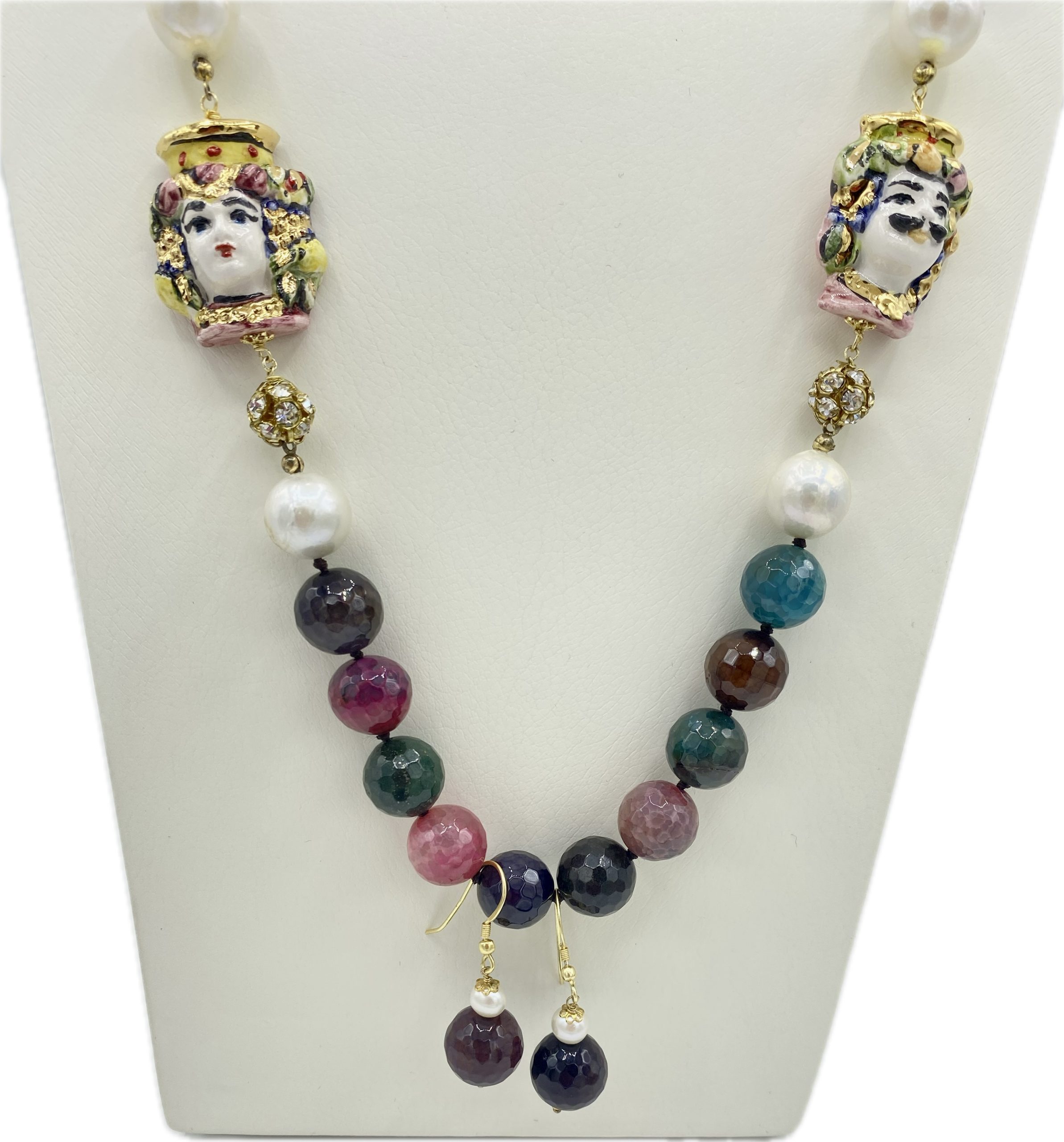 Collana in Tormalina Multicolore, Perle di Fiume e Coppia di Teste di Moro in Ceramica con Lustro in Oro
