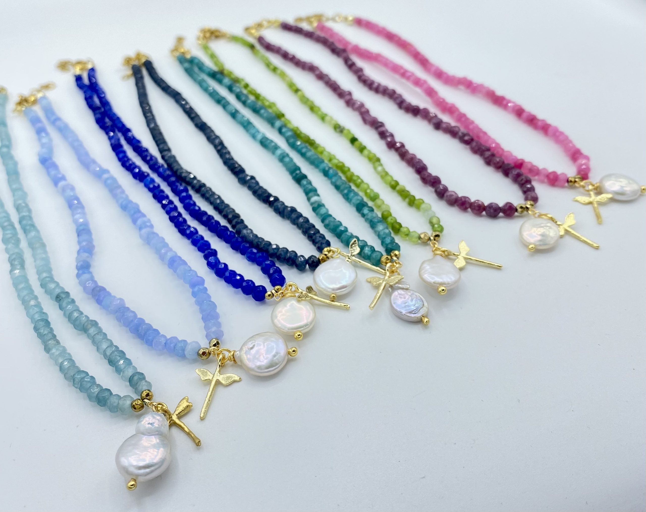Collane in Agata Sfaccettata in vari colori con Libellula in Ottone e Madreperla