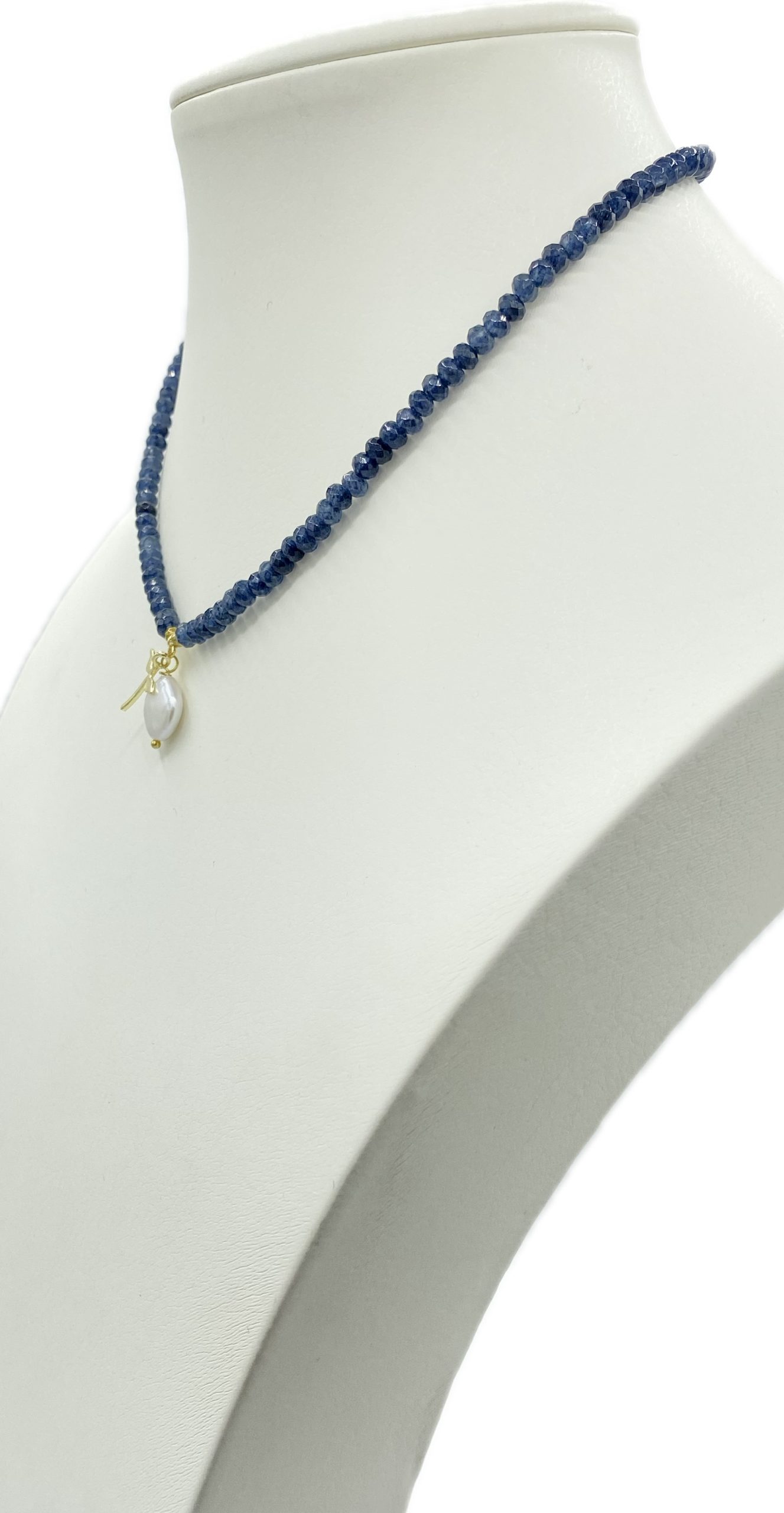 Collane in Agata Sfaccettata in vari colori con Libellula in Ottone e Madreperla