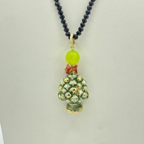 Collana in Swarovski nero con ciondolo Pigna in ceramica e lustro in oro