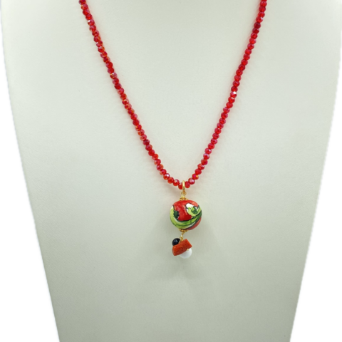 Collana in Swarovski rosso con ciondolo perla in ceramica dipinta a mano