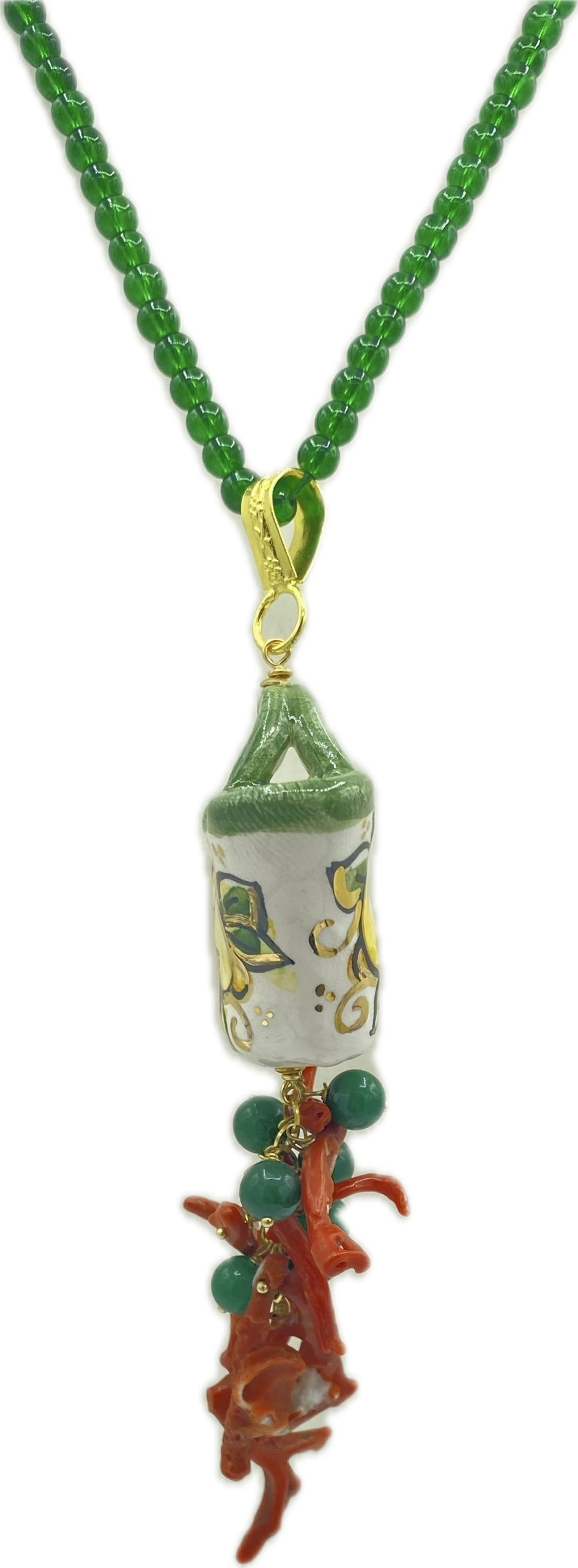 Collana in agata verde con coffa siciliana in ceramica e corallo naturale